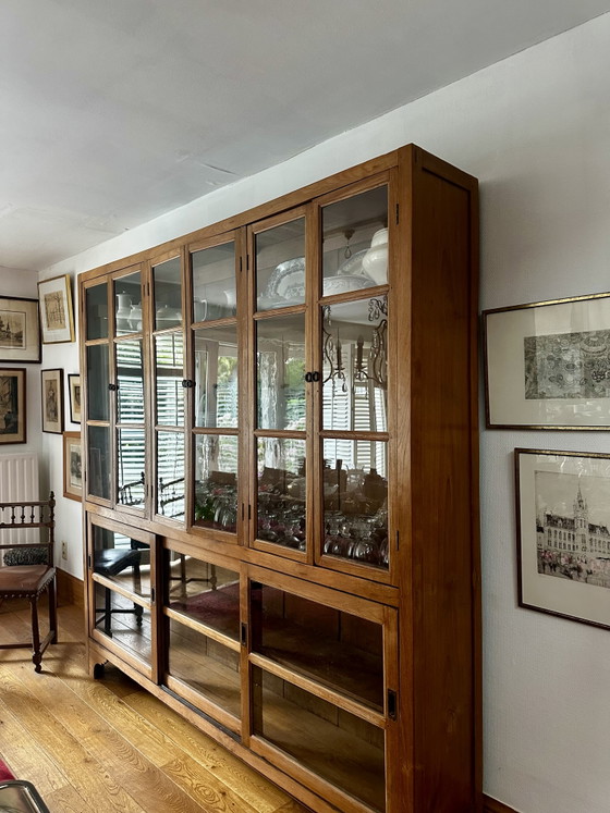 Antiquitätenladenschrank / Apothekerschrank – Vitrine, Wood (photo 3 of 5)