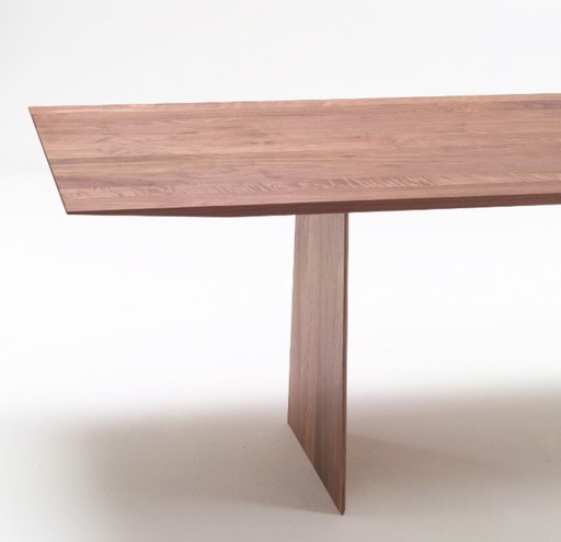 ARCO Lance eettafel – Amerikaans noten – Nederlands design – 90 x 210 cm
