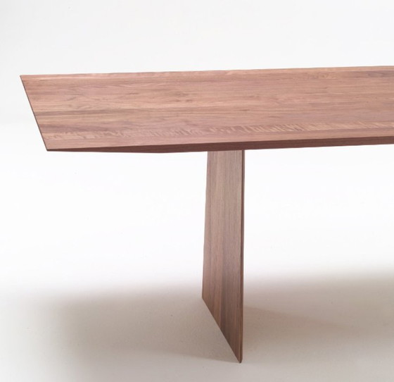 Image 1 of ARCO Lance eettafel – Amerikaans noten – Nederlands design – 90 x 210 cm
