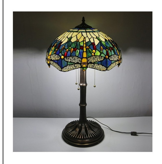 Image 1 of Vintage Tiffany-style table lamp 70x40