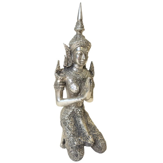 Versilbertes Thai Thepanom Engelspaar – Tempelwächter – 18 cm & 17 cm – Bildhauerei, Metal (photo 3 of 10)