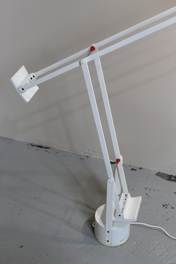 Image 1 of Lampada da tavolo vintage, lampada da scrivania Artemide Tizio anni '50 - anni '70