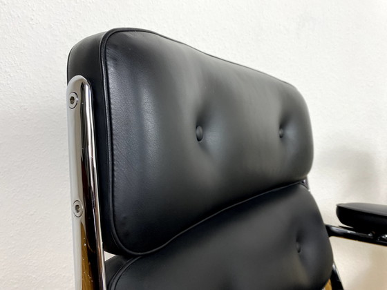 Image 1 of Vitra Lobby Chair Es 104 By Charles & Ray Eames