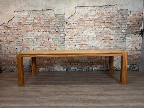 Image 1 of Table de salle à manger design en chêne