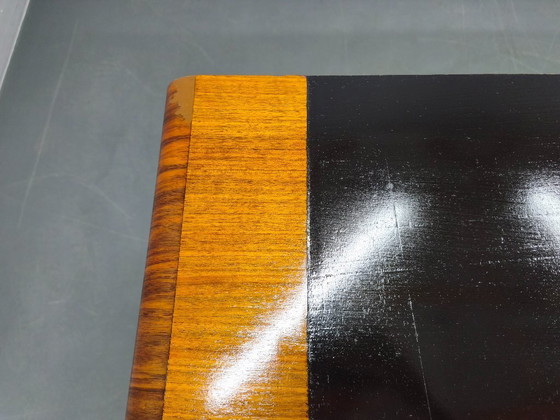 Image 1 of Art Deco dressoir van walnotenhout, Tsjechoslowakije, jaren 1930