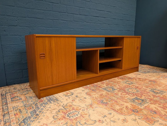 Image 1 of Vintage lowboard / audiomeubel, jaren 60