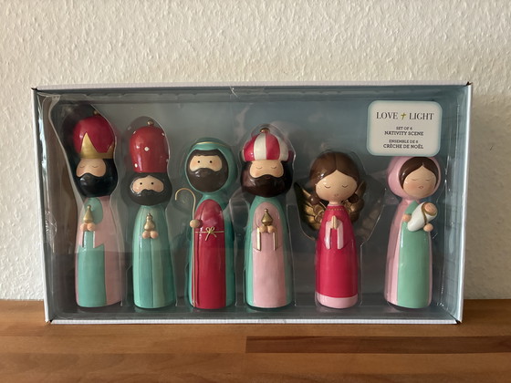 Image 1 of Figuras de la Natividad de Amor y Luz