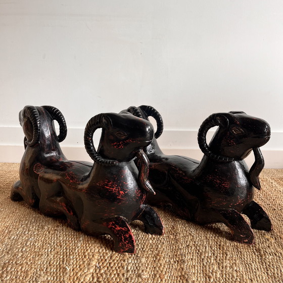 Image 1 of Tavolino da caffè in legno intagliato con testa di ariete doppia, circa 1970