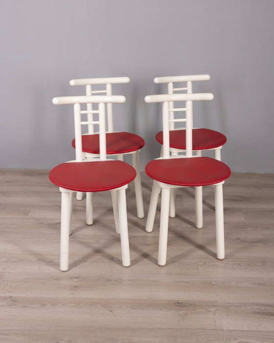 Image 1 of Set di 4 sedie vintage anni '80 in legno e vinile rosso, design italiano.
