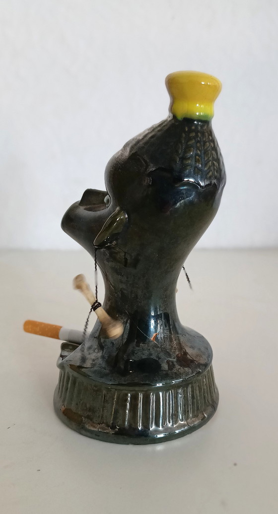 Image 1 of Cenicero Zulú para fumadores de la década de 1950