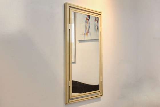 Élégant Miroir de Pierre Vandel Paris, France années 1970, Aluminium, Laiton, Mid Century Modern (photo 5 sur 11)