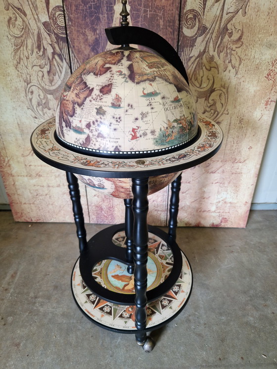 Image 1 of Prachtige globe bar 