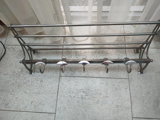 Image 1 of Zug-Garderobe Art Deco.