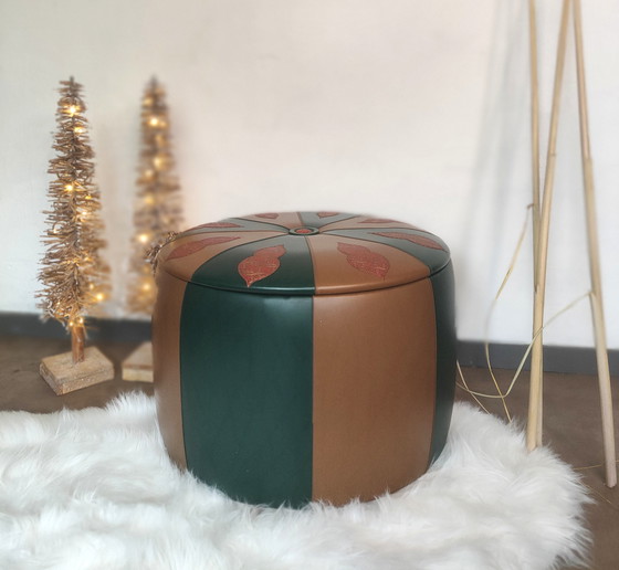 Image 1 of Vintage poef