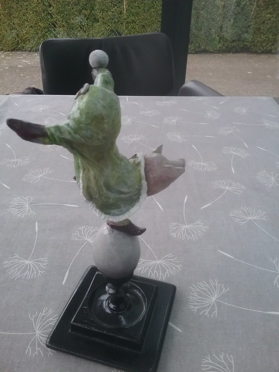 Image 1 of Beeldje dansend varken van kunstenaar Eugène Peters  Er is Maar 1 van gemaakt met de hand geschilderd 