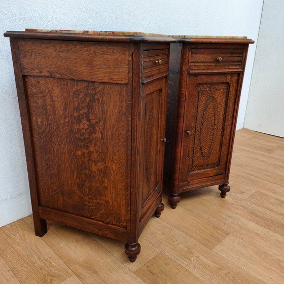 Image 1 of Set di comodini antichi vintage con piano in marmo