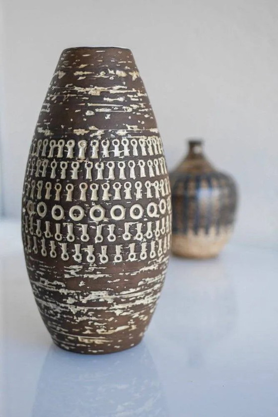 Image 1 of Brutalist Scandinavian modernist ceramic vase by Mari Simmulson for Upsala Ekeby, Sweden, 1970s.