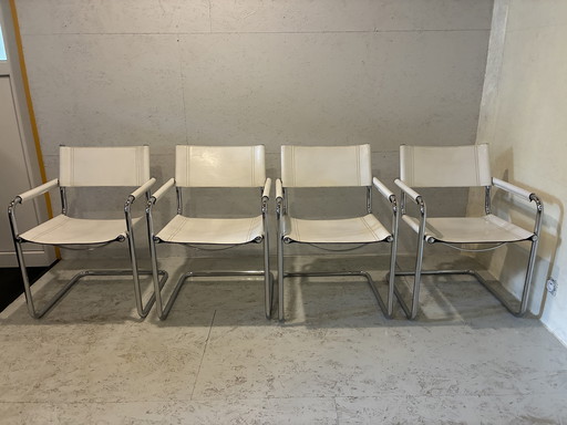 4 chaises MG 5 de Matteo GRASSI