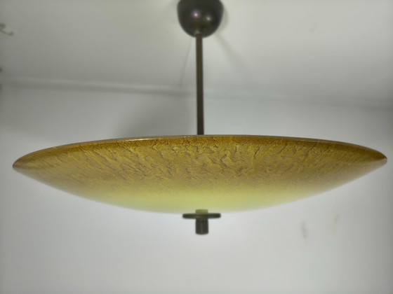 Image 1 of Lámpara colgante Art Déco Ø56 cm - Cristal opalino y latón - ca. 1935