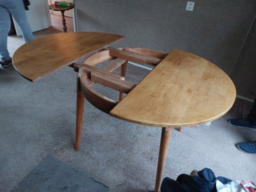 Tavolo da pranzo rotondo allungabile in legno massello fatto a mano vintage stile Mid Century Modern Anni '50/'60