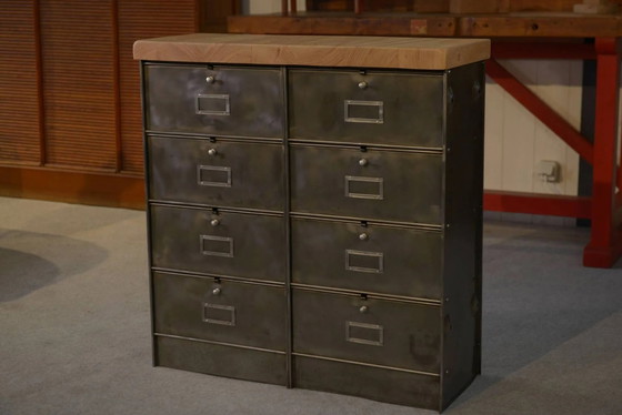 Armario Ronéo con solapas, 2 columnas, 8 solapas, obra francesa de alrededor de 1950. – Objetos decorativos (photo 13 of 13)