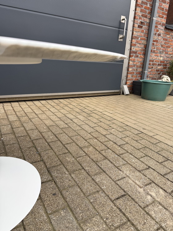 Image 1 of Original round Knoll Tulip dining table 137cm in Carrara marble, Eero Saarinen