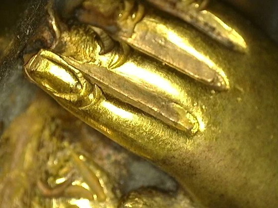 Statua Tara Verde Himalayana in Bronzo Dorato (078) – Sculture, Bronze, Gold (photo 12 of 15)