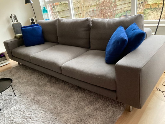 Image 1 of Sofá de tres plazas "Sherman" de Minotti, recientemente retapizado con Kvadrat Hallingdal