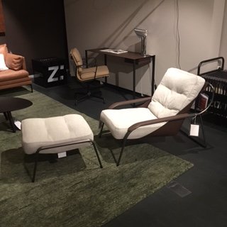 Image 1 of Fauteuil Zanotta Maggiolina avec Poef