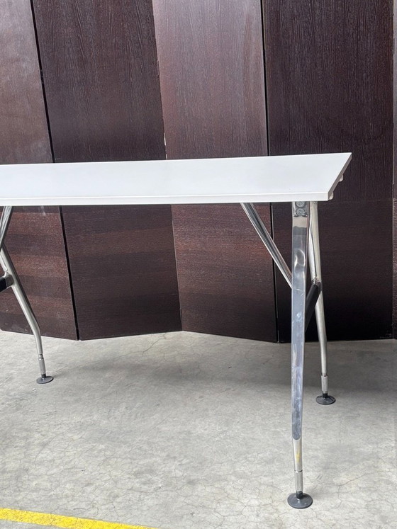 Image 1 of Vitra hoge tafel 160 cm