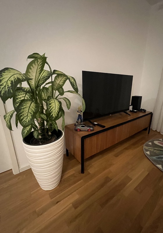 Image 1 of Mueble de TV Nadyria de Kave Home en color nogal