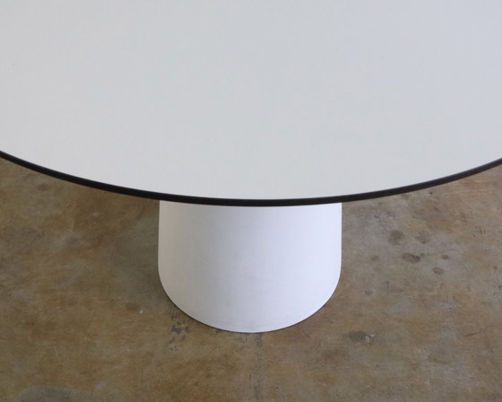 Image 1 of Mesa redonda de contenedores Moooi de Marcel Wanders