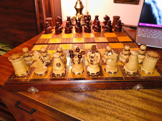 Image 1 of Jeu d'échecs vintage en bois