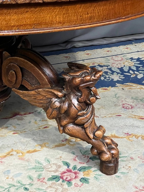 Grande table à manger extensible de style chasse, ornée de quatre figurines de renards sur un pied. (photo 4 of 5)