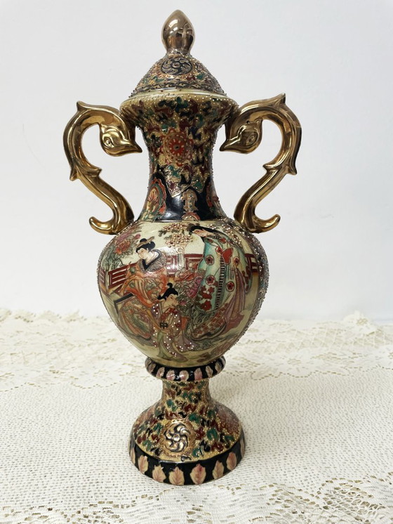 Image 1 of Display vase with Moriage design