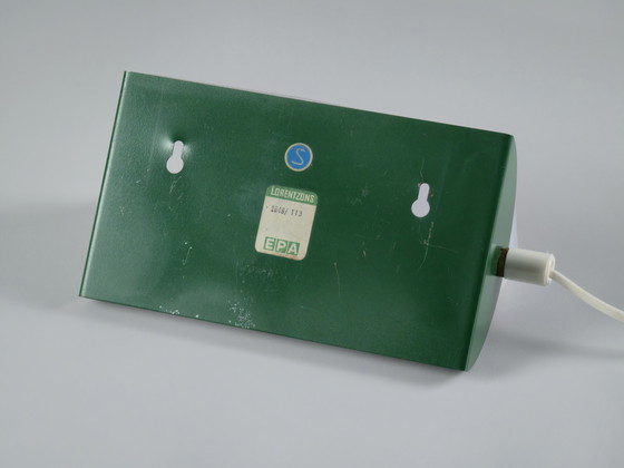 Image 1 of Lampada da parete vintage LORENTZONS degli anni '80 con diffusore in metallo verde e acrilico testurizzato: luce notturna mo