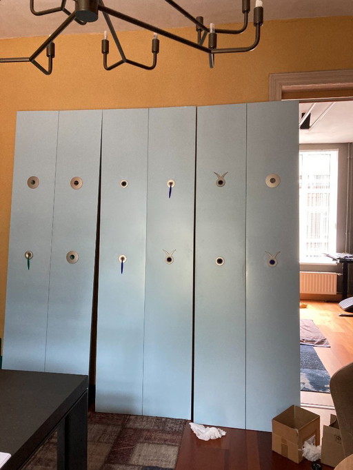 Phlippe Starck dans les portes pliantes KAZED