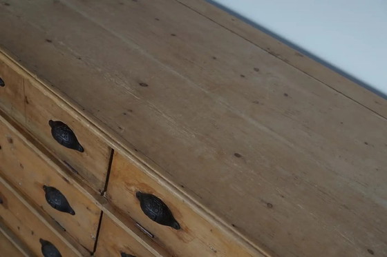 Image 1 of Antieke Duitse grenen winkelkast, begin 20e eeuw