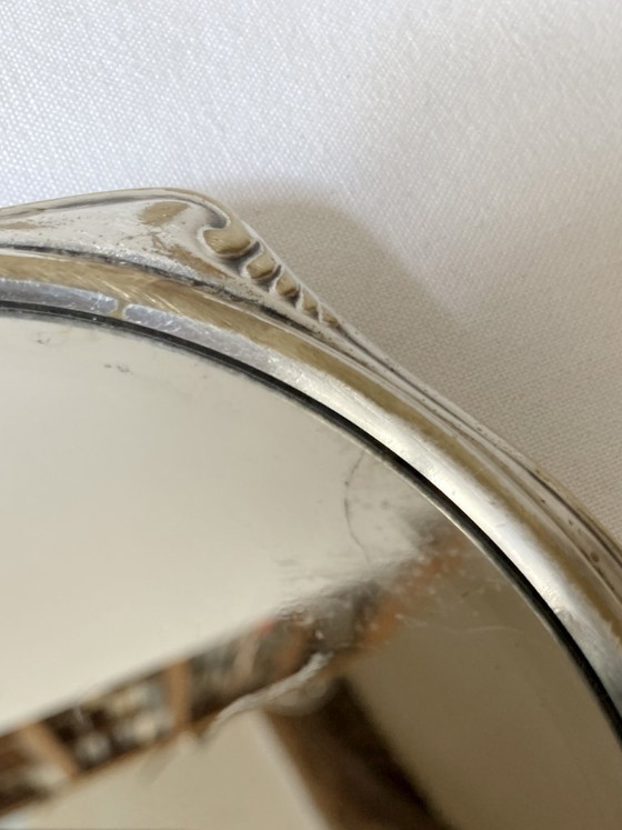 Image 1 of Art-Deco-Handspiegel aus versilbertem Metall und abgeschrägtem Glas – Um 1930