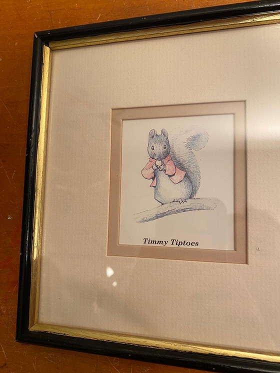 Image 1 of Magnifique cadre vintage original contenant 4 dessins de Beatrix Potter datant de 1986.