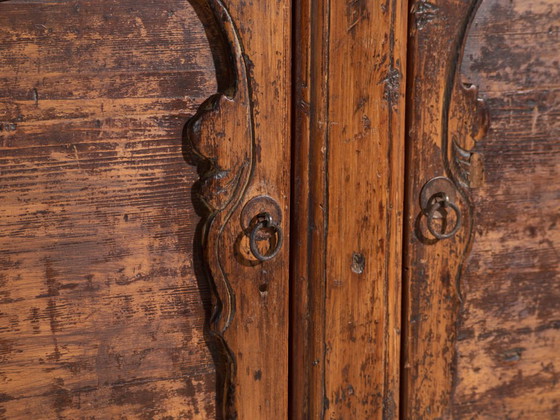 Credenza in pino con due ante e pannelli smerlati – Cina, circa 1950 – Credenze (photo 15 of 40)