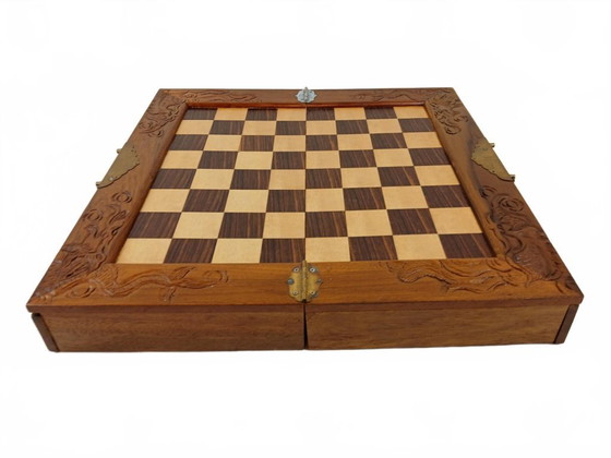 Image 1 of Prachtig Handgestoken Chinees Schaakspel in Houten Koffer