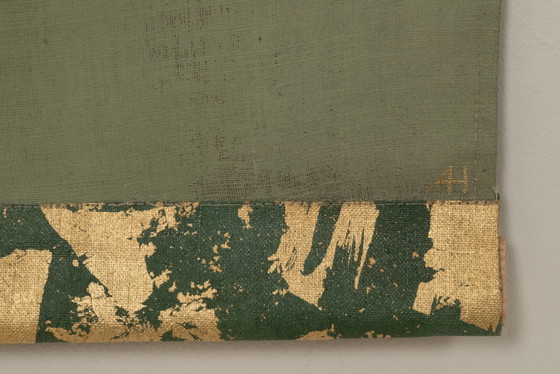 Image 1 of Toile peinte figurant un cheval indien robe claire, de profil. Contemporain.