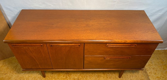 Buffet vintage Meredew en teck | Années 1960 | Design britannique du milieu du siècle Un buffet vintage en (photo 5 of 8)