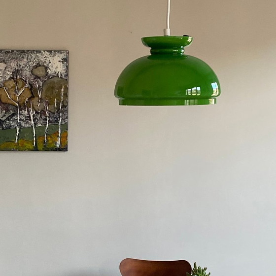 Image 1 of Grüne Pendelleuchte aus Opalglas