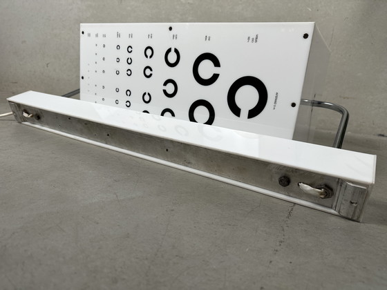 Image 1 of Lampe murale vintage pour test de lecture (cabinet d'ophtalmologie)