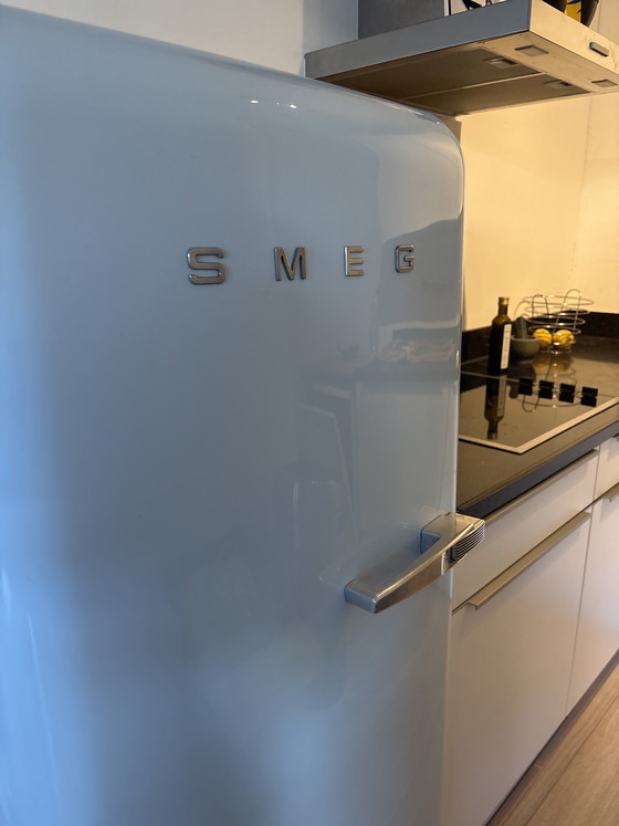 Image 1 of Frigorifero SMEG Fab28, colore azzurro pastello.
