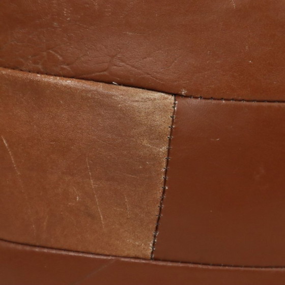 Image 1 of Pouf rotondo vintage in similpelle con patchwork