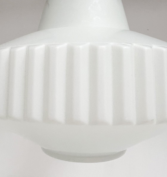 Image 1 of Lampada da soffitto in vetro opalino di Louis Kalff per Philips, anni '50