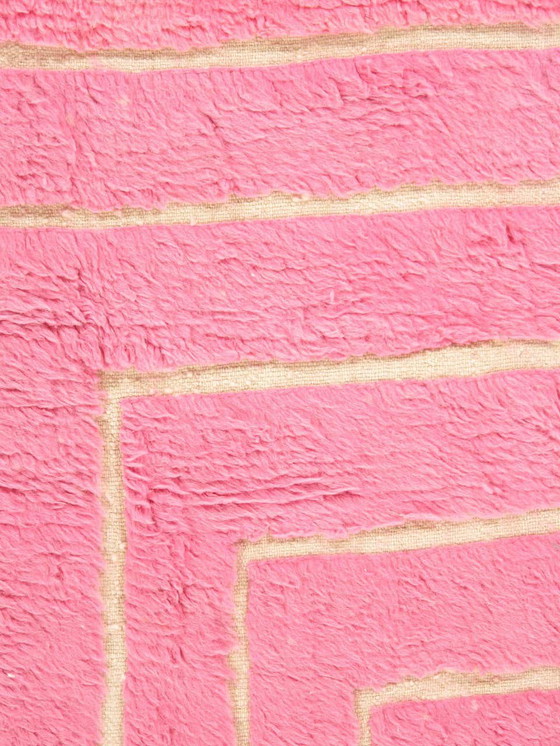 Image 1 of Wool Berber pink carpet 300/200cm